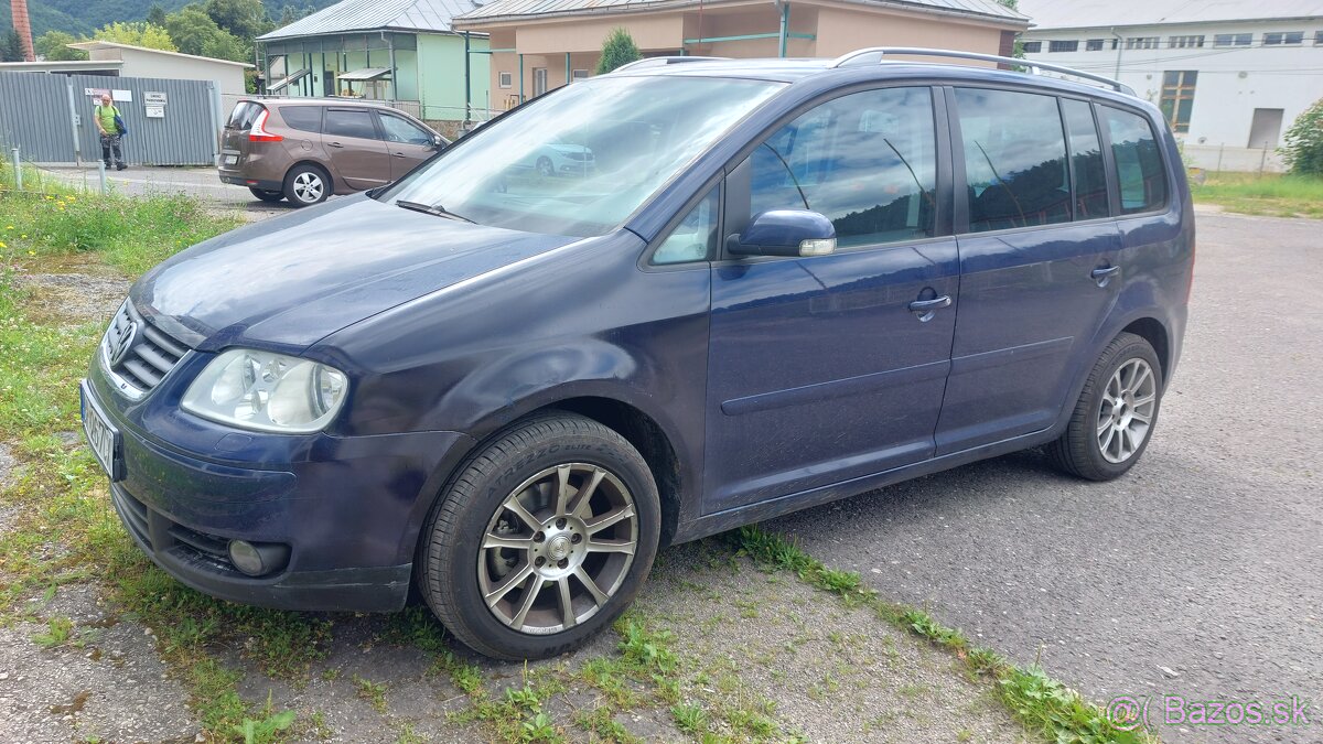 VW TOURAN