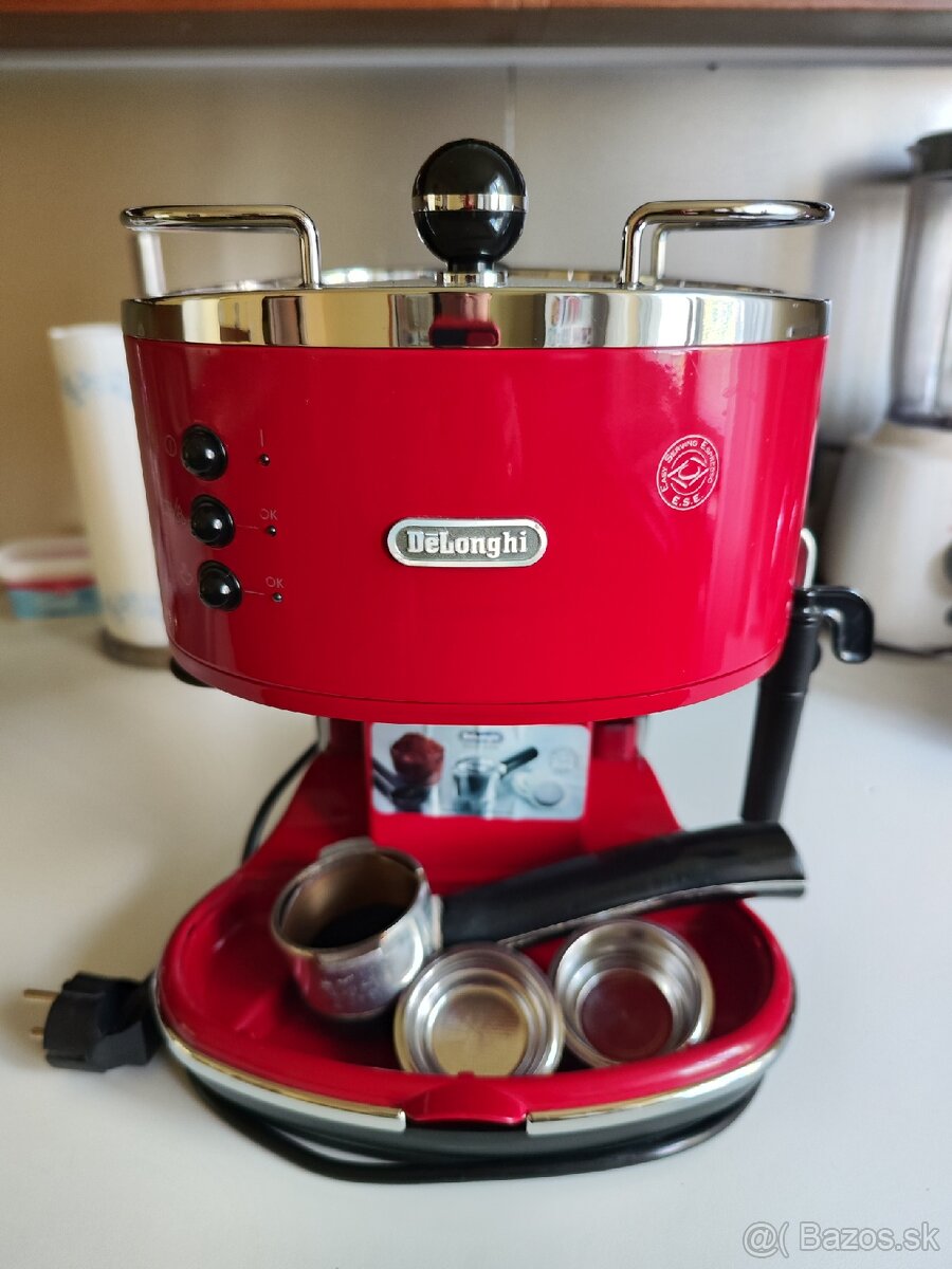 Pákový kávovar Delonghi 40€