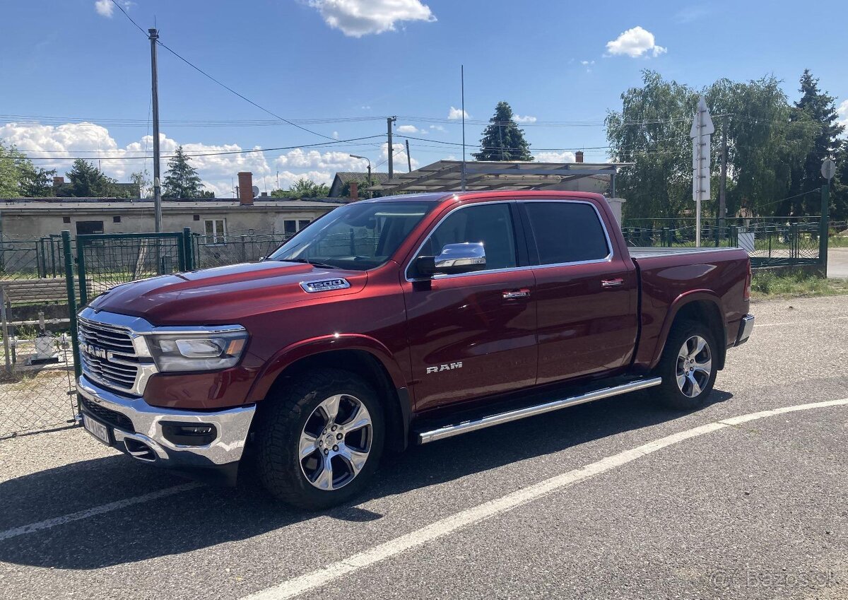 DODGE RAM 1500 5,7 Hemi