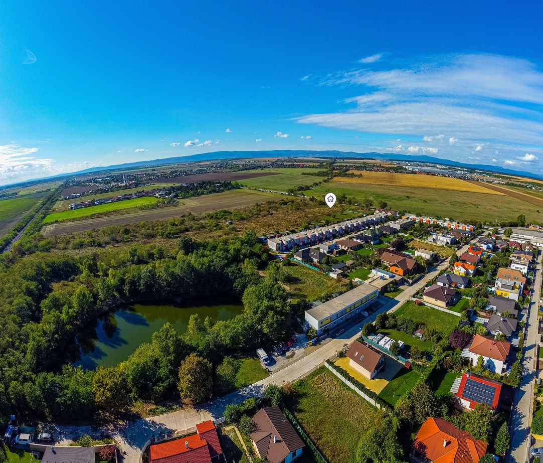 Výborná cena Investičný stavebný pozemok Senec, 817 m2