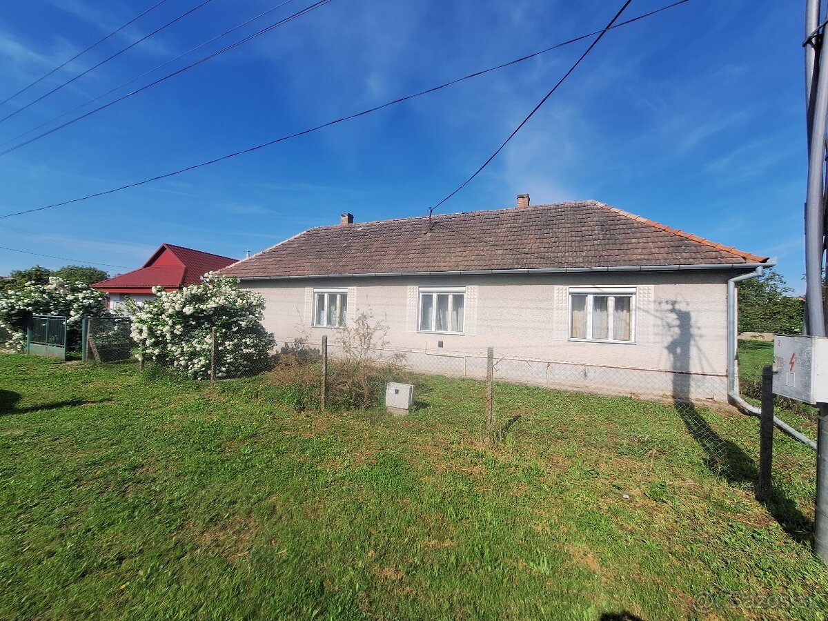 Na predaj rodinný dom v obci Veľká Čalomija. 770m2 23 900 eu