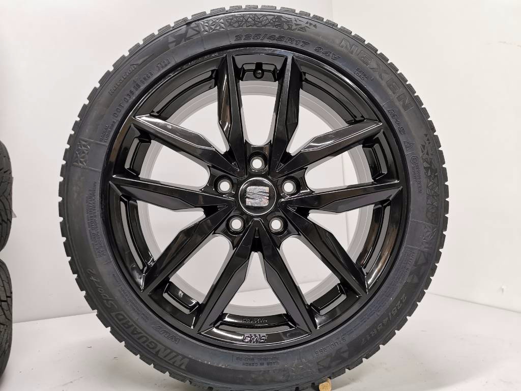 Seat Leon zimný komplet 225/45 R17 94V, 7J 17 ET49