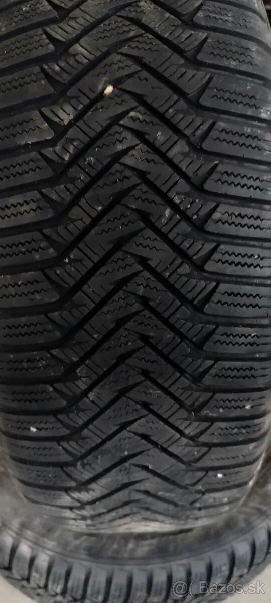 Predám 2 zimné pneumatiky 205/55 R16 91T Laufenn