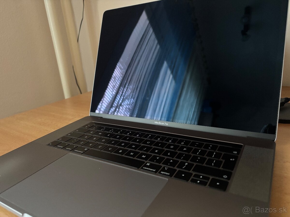 Apple MacBook Pro 15,4"