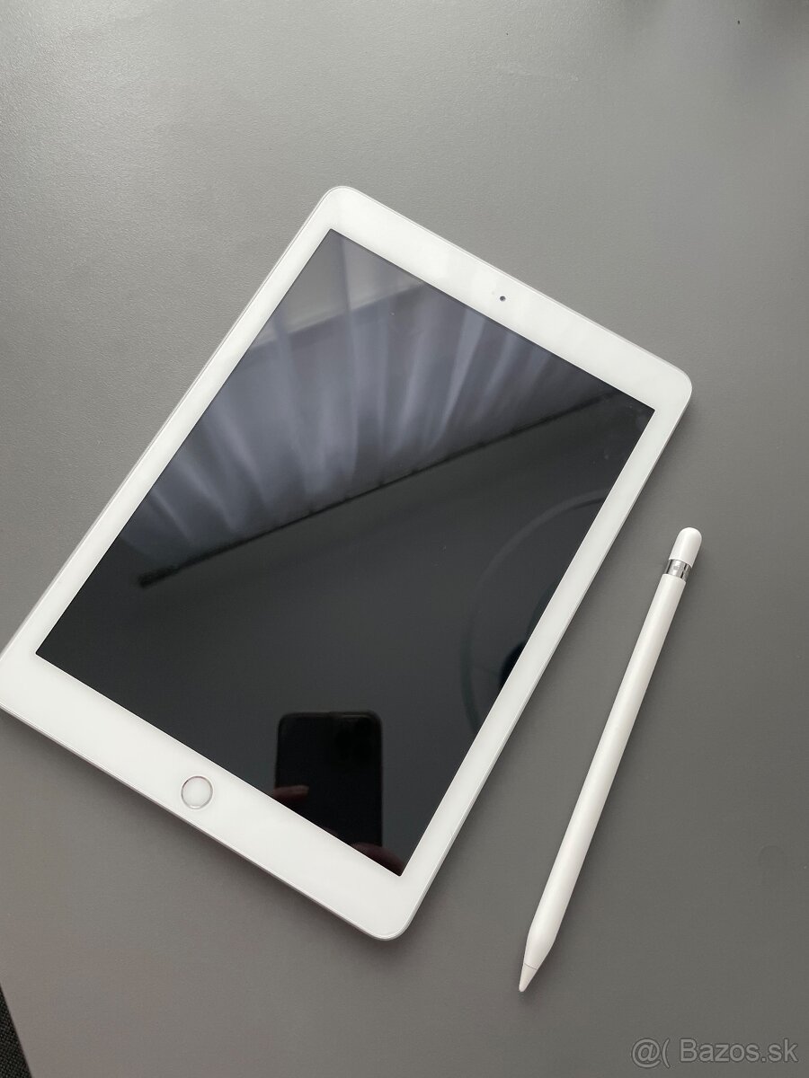 iPad (6. generácia)32 gb  + Apple pencil