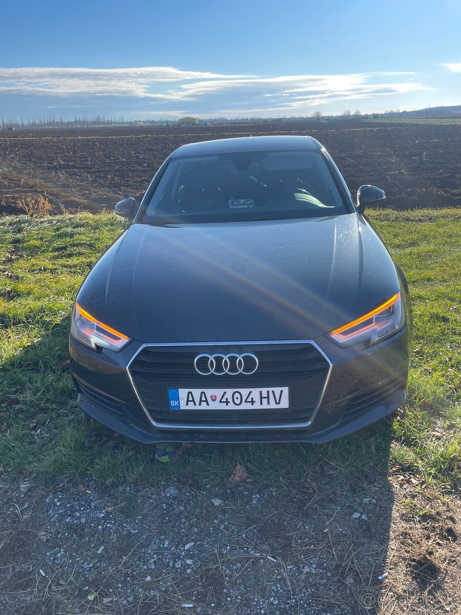 Audi A4 30 2.0 TDI Design S tronic SEDAN