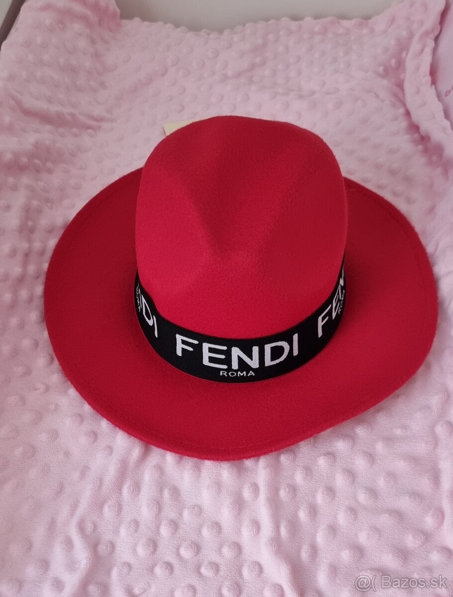 Klobúk Fendi