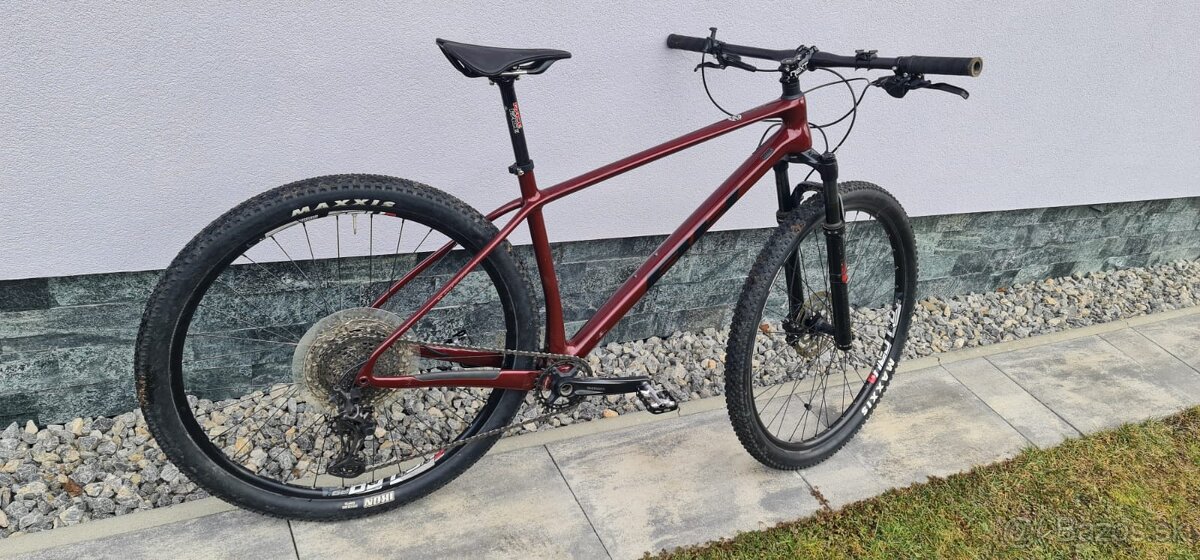 Predam kvalitný horský bicykel BH ultimate 6.5 Carbon 2023