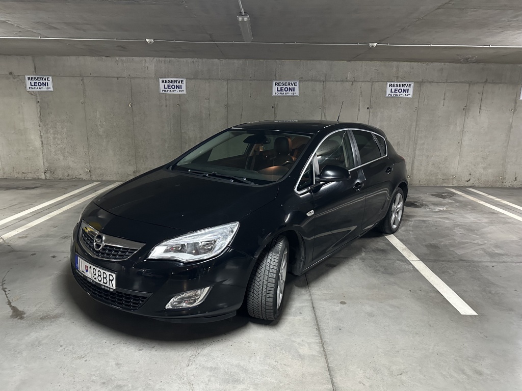 Opel Astra J Hatchback 74kw Manuál Potrebná Oprava Katalyzát