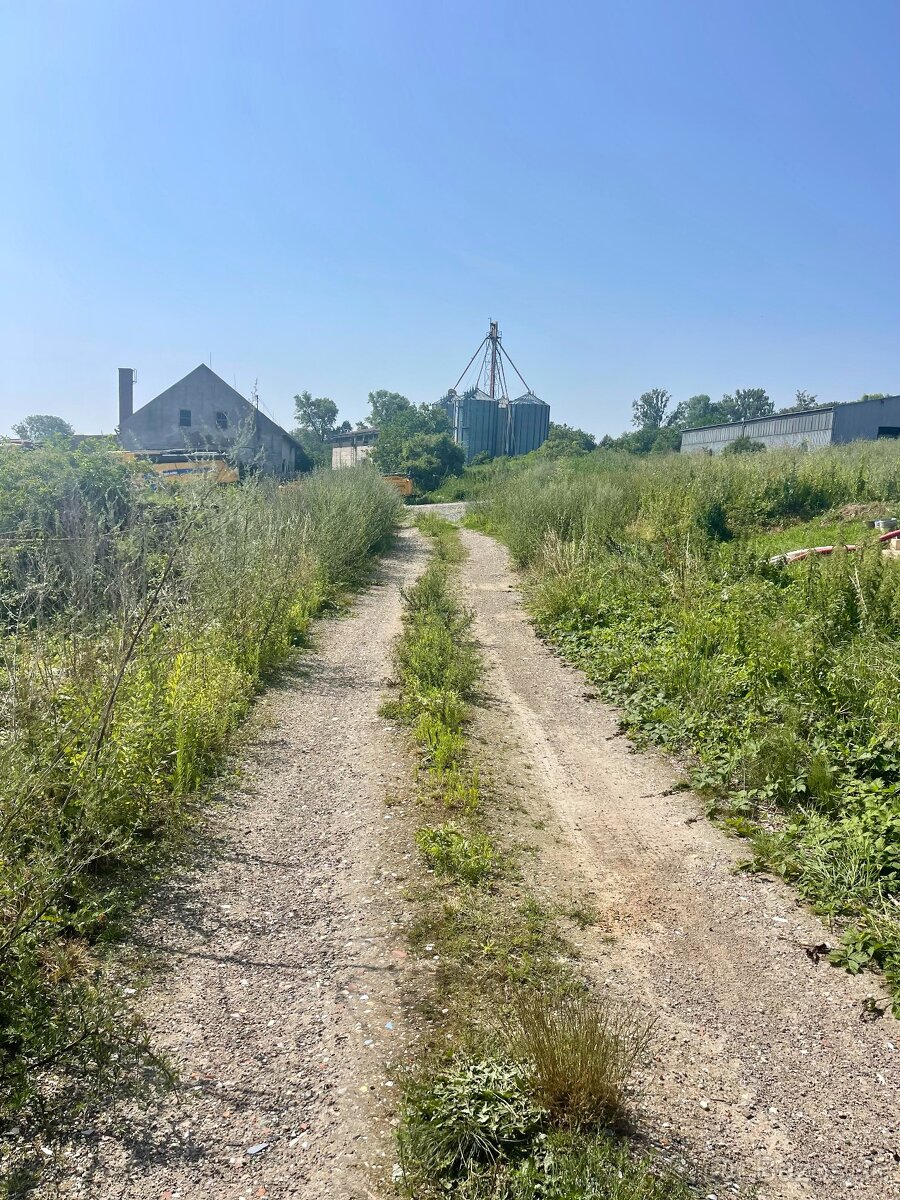 Stavebný pozemok v obci Lemešany - 500 m2