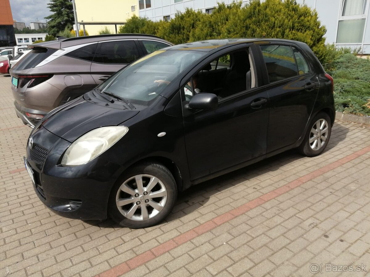 TOYOTA YARIS 1.3 VVT-i 5-dverovy hatchback