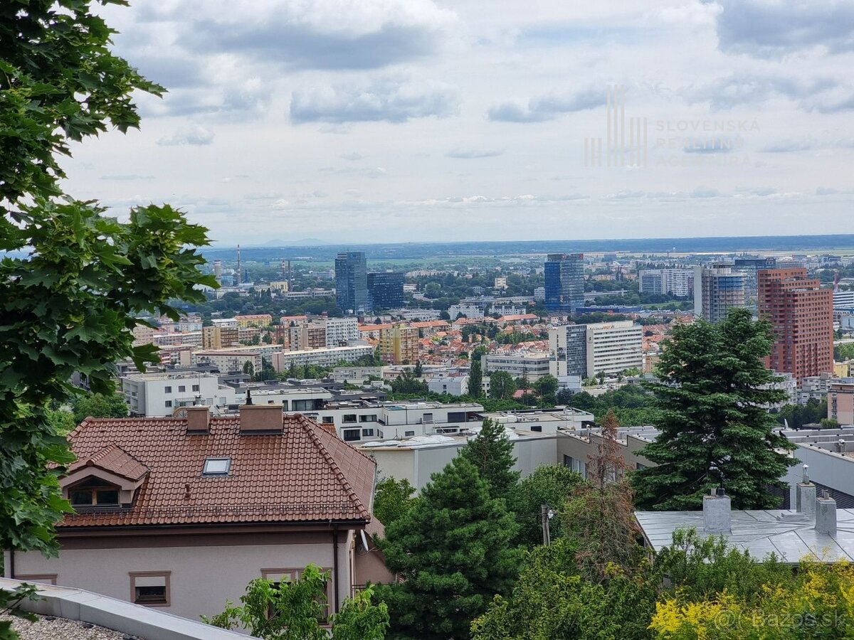 SRA | rodinný dom s veľkým potenciálom vo výbornej lokalite,