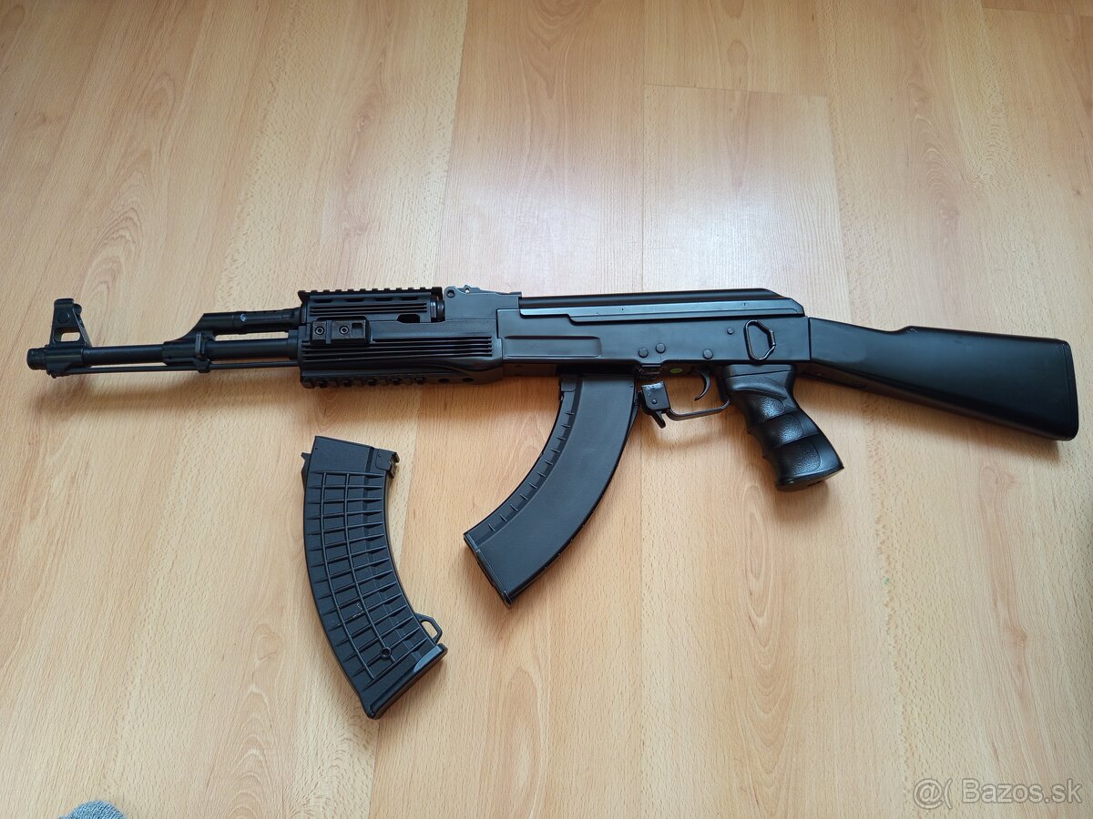 Samopal AK 47 na airsoft