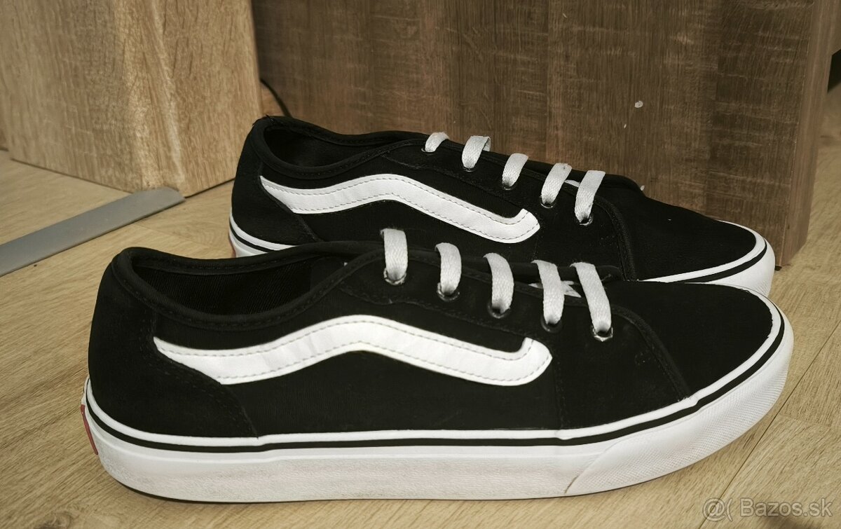 Tenisky Vans v.40