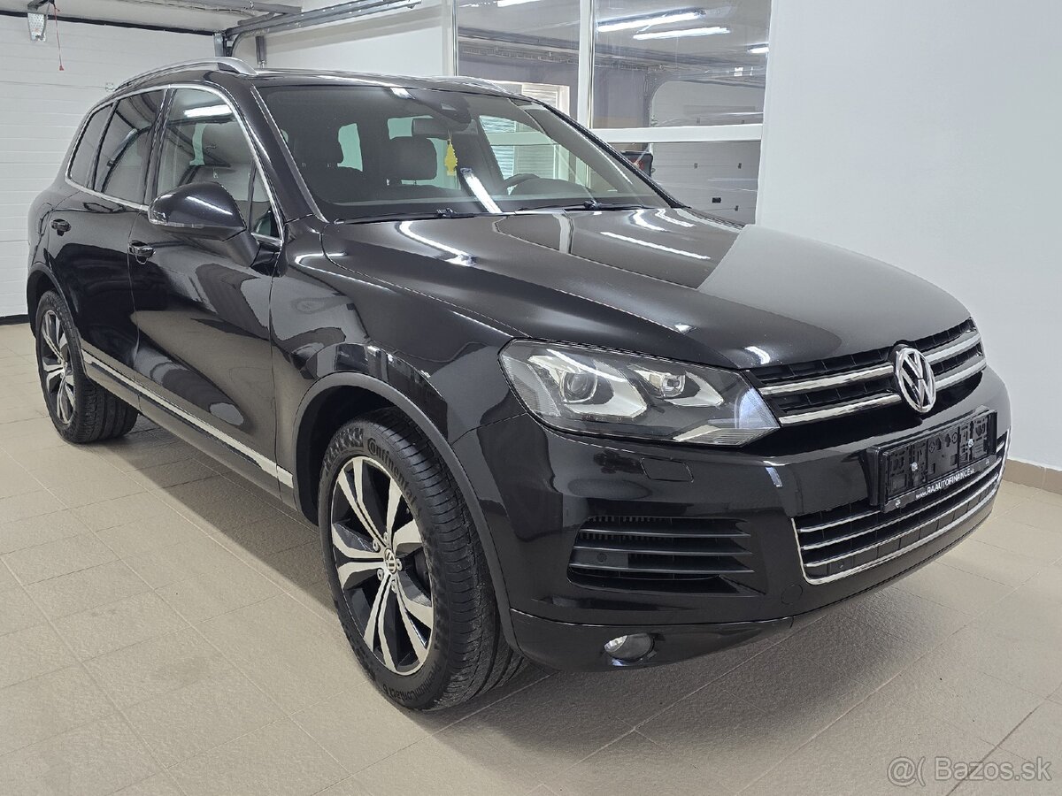 VOLKSWAGEN TOUAREG rezervované