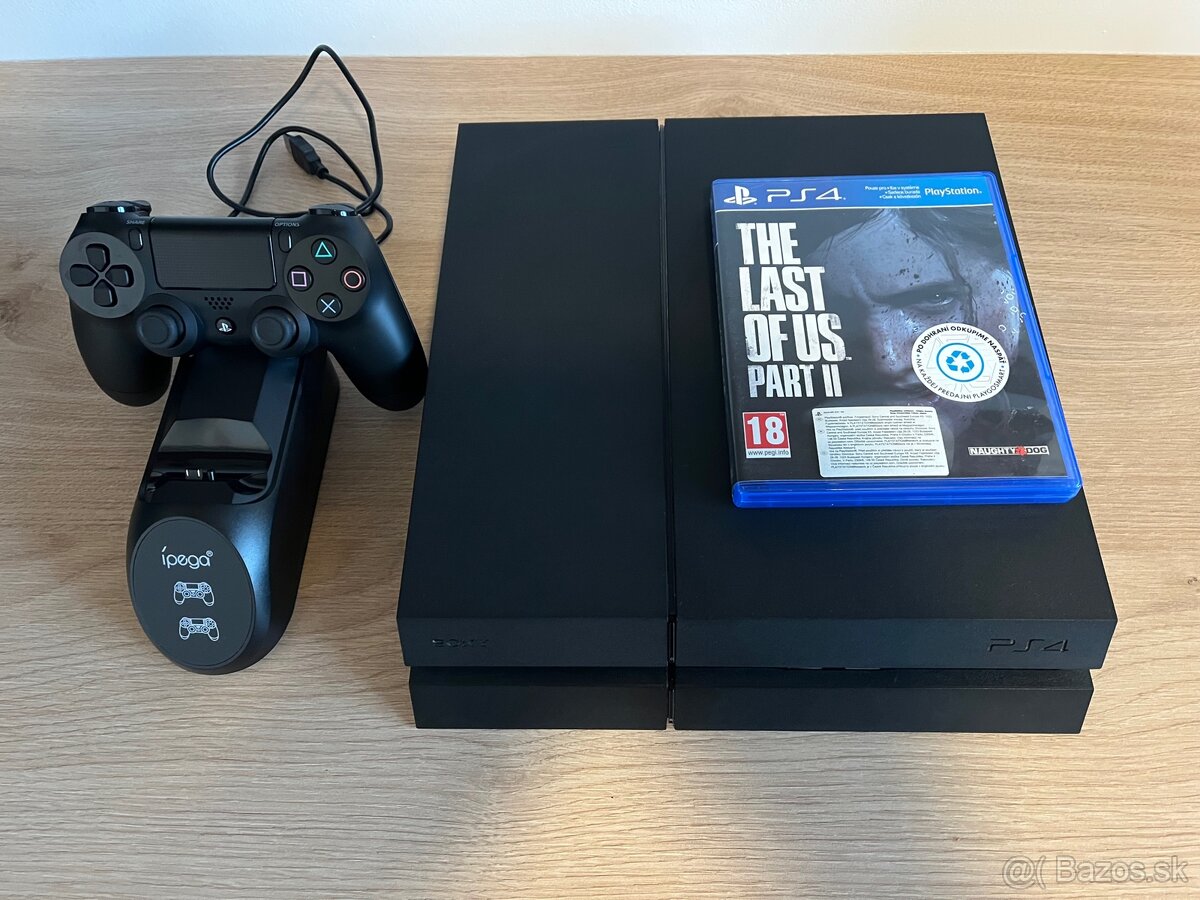 Predám Playstation 4 (500GB)