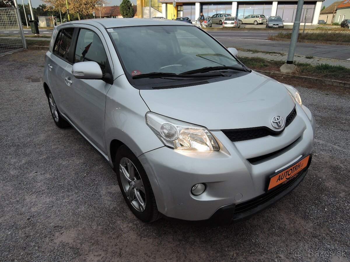 Toyota Urban Cruiser 1,3 Dual VVTi 1.maj. Servis 2010