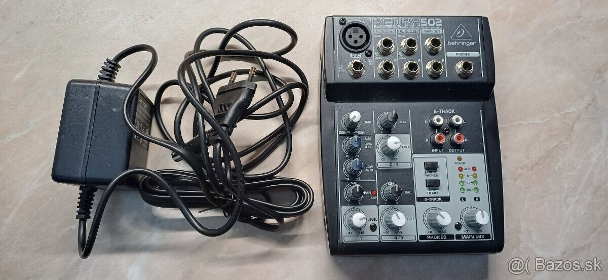 Behringer Xenyx 502 Analógový mixpult