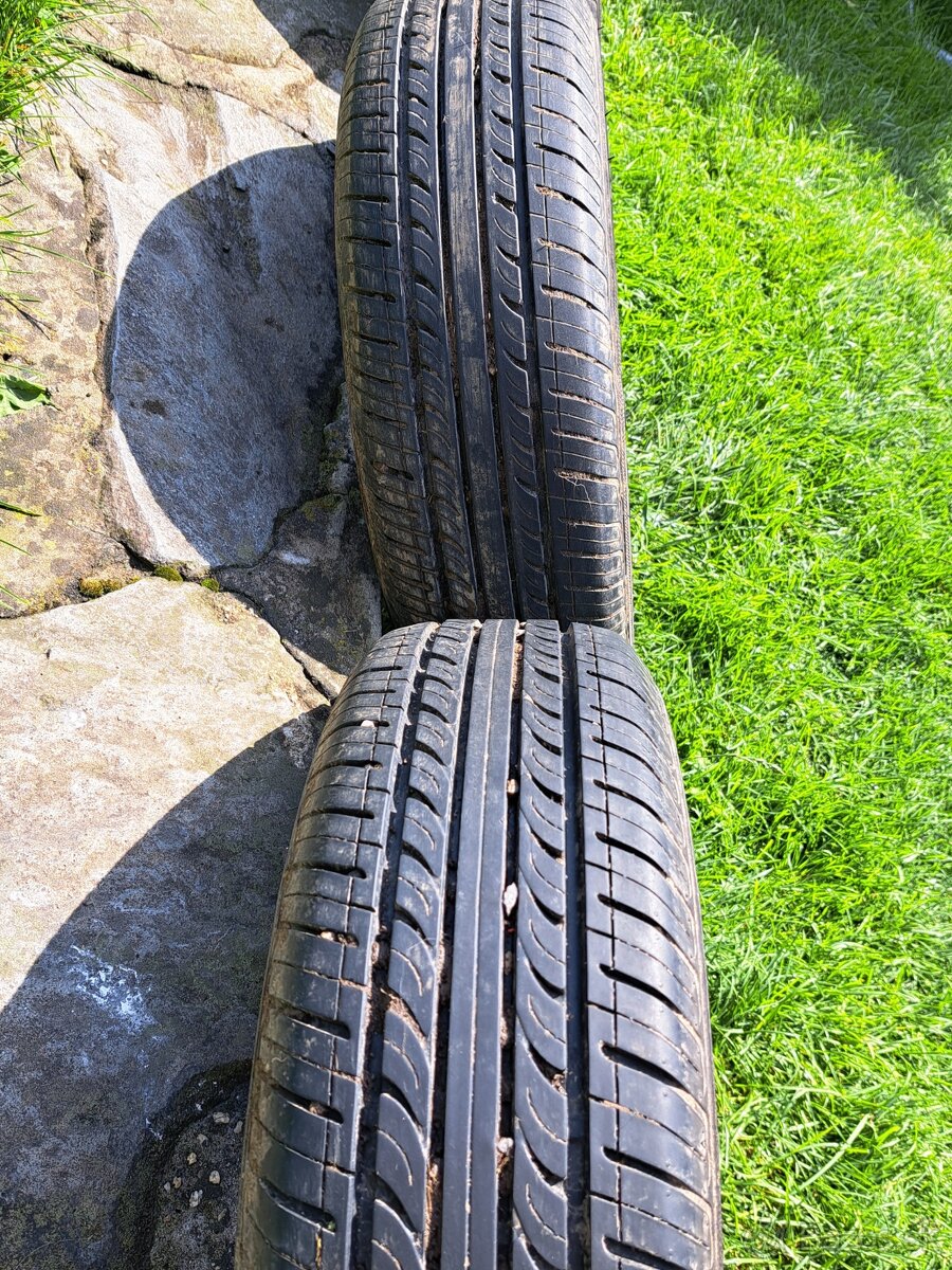 Letne pneu 165/70 r13 Austone
