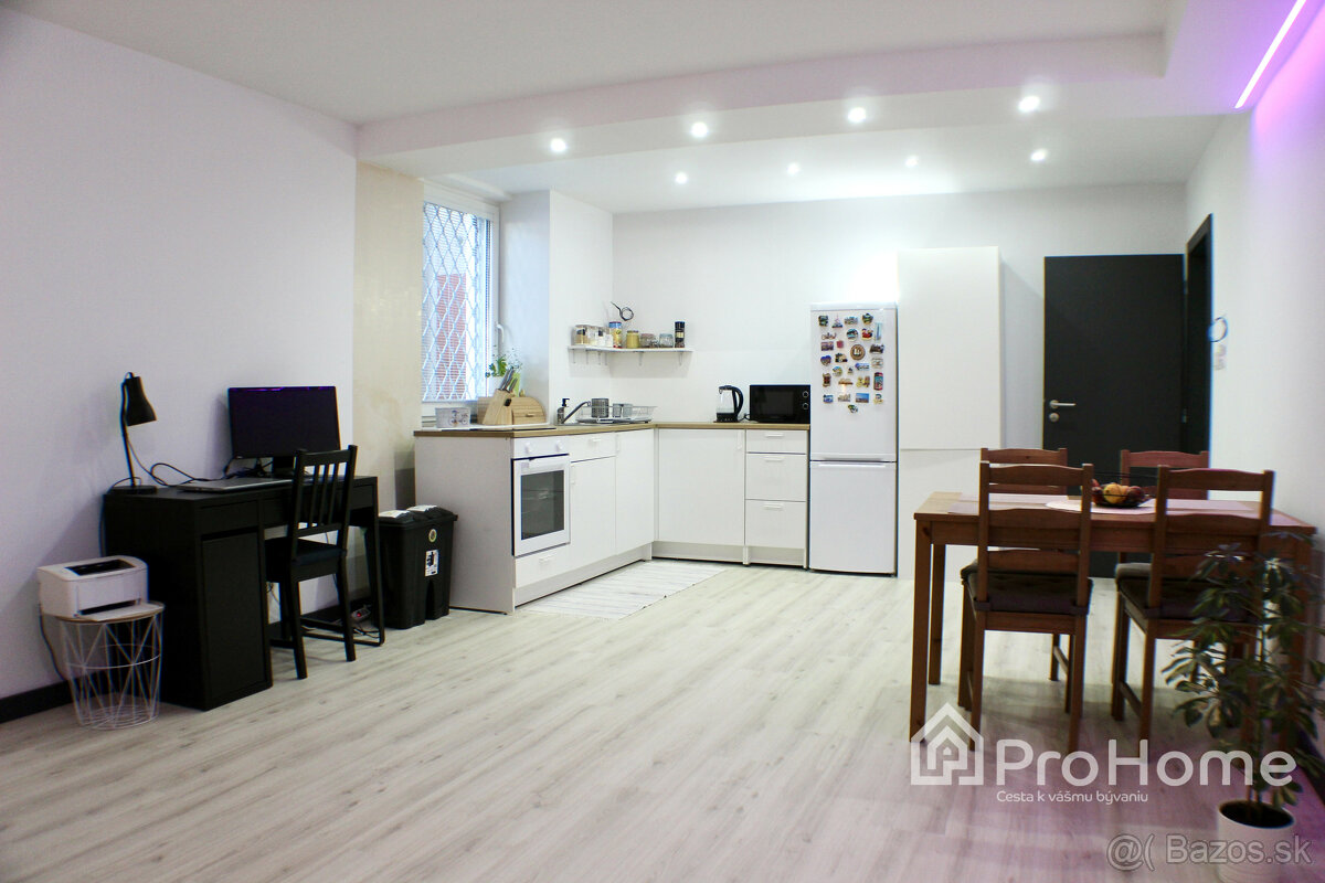 NA PREDAJ veľkometrážny 3i apartmán v Ružinove, Bajzova ul.