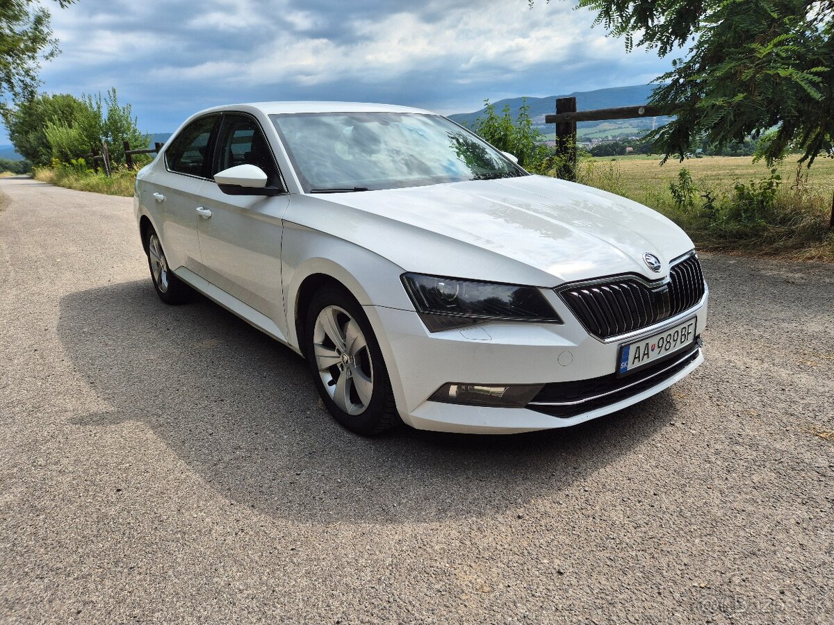 2019 Škoda superb III Android / apple car play PO SERVISE