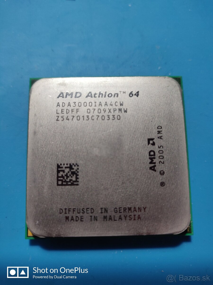 Procesor CPU Intel a AMD