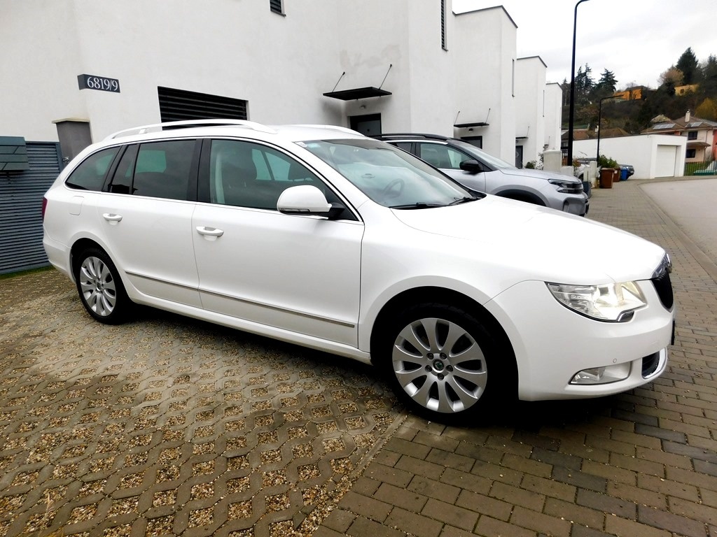 Škoda Superb Combi 2.0 TDI CR 140k Elegance DSG