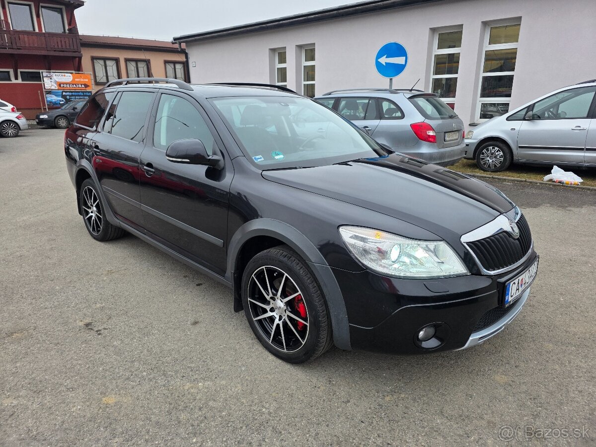 ŠKODA OCTAVIA COMBI SCOUT 2.0CRTDI 103KW MT6 4X4 ,XENON,NAVI