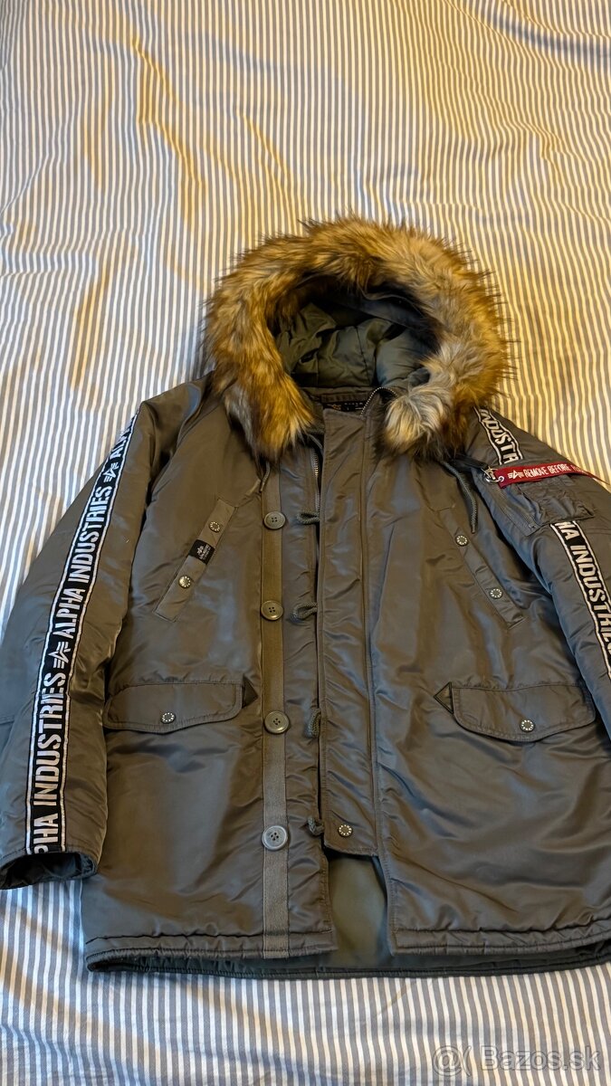 Predam Zimnu bundu Alpha industries N3B parka