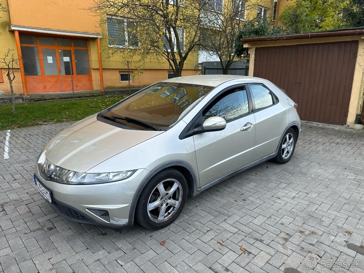 Predám Hondu Civic 2.2.cdti.