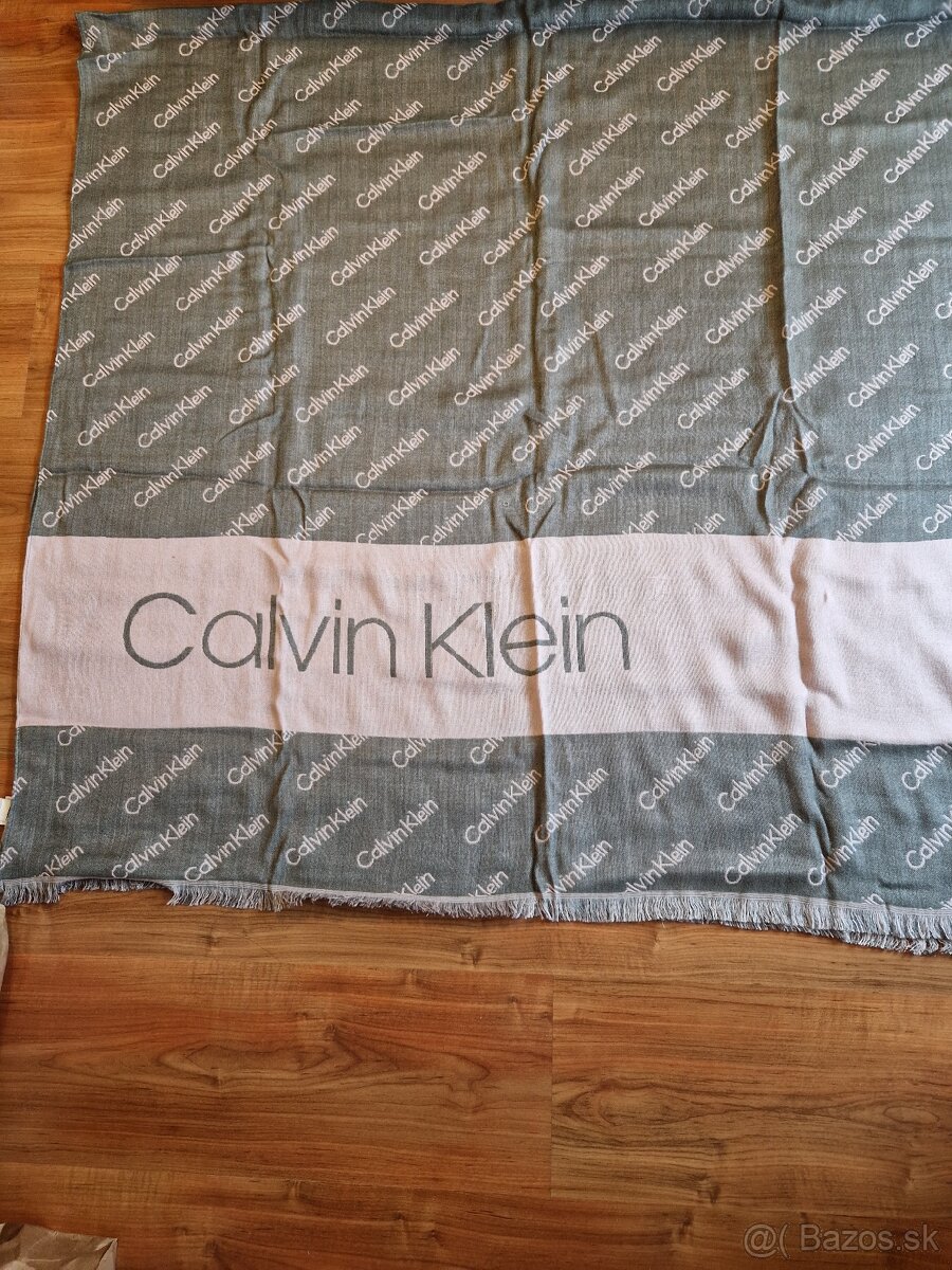 Šatka Calvin klein.