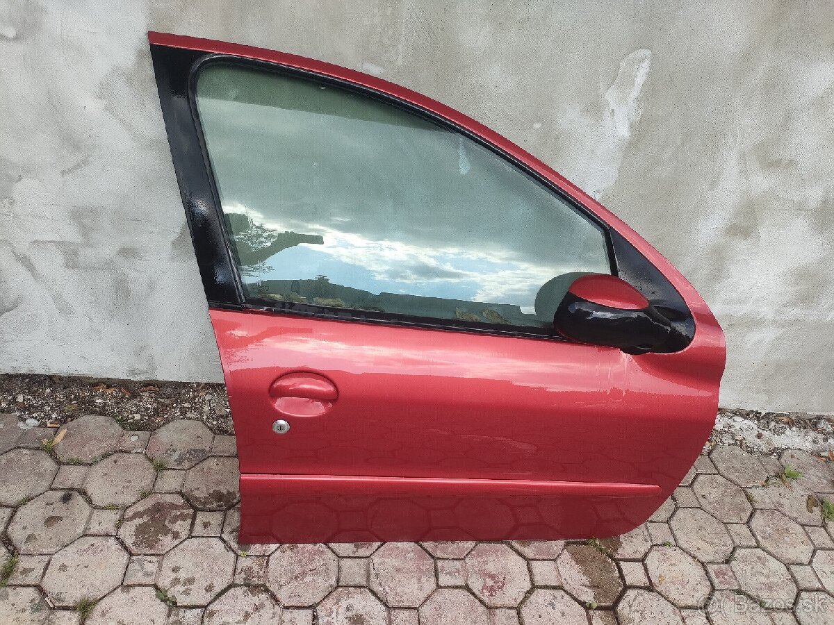 Peugeot 206 práve predné dvere