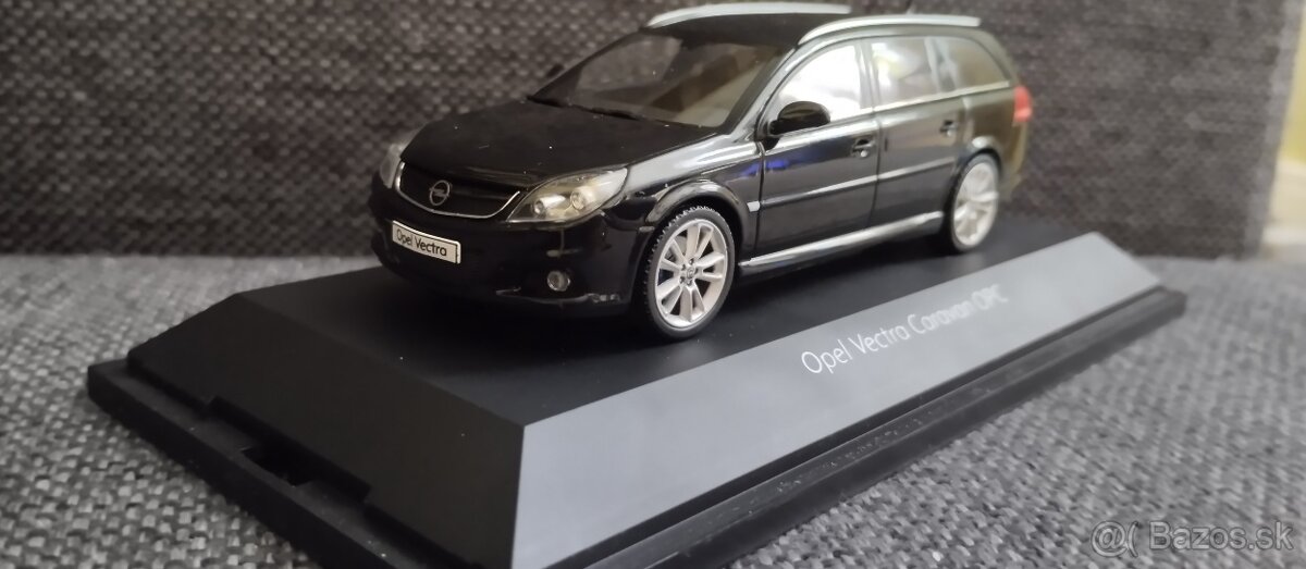 Opel Vectra 1:43