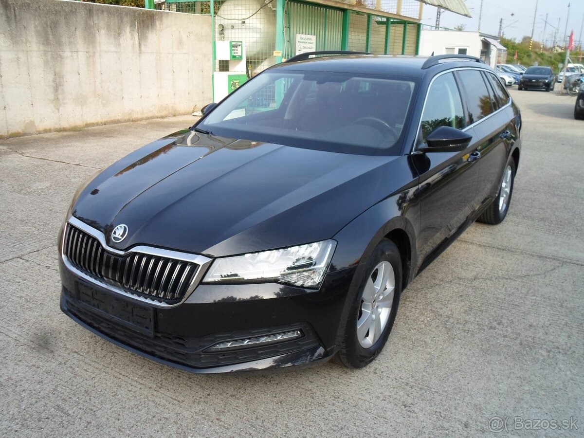 Škoda Superb Combi 2.0 TDI SCR DSG automat,kamera,navi,LED