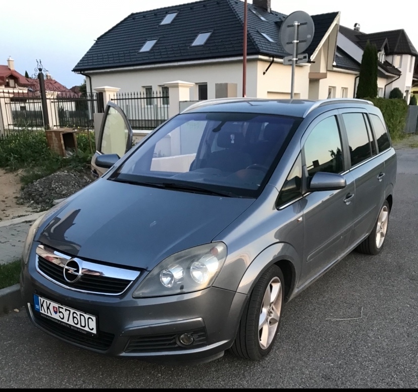 Opel zafira b 7 miest