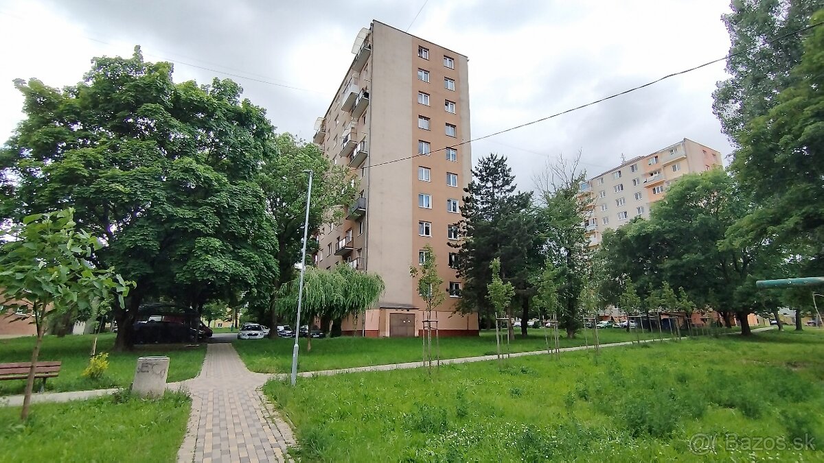 PREDAJ Trojizbový byt v Lučenci s balkónom