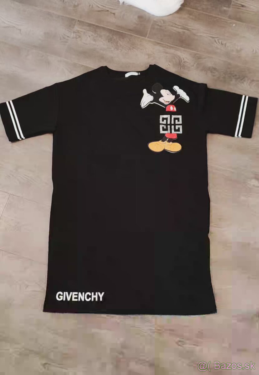 Givenchy šaty