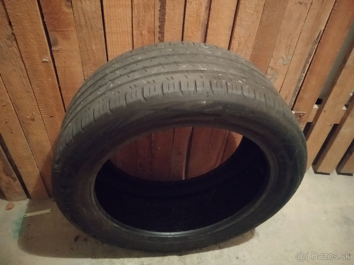 245/45 R18 continental