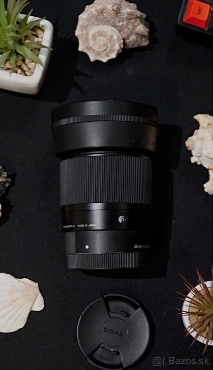 Sigma 30mm f1.4 DC DN E-mount