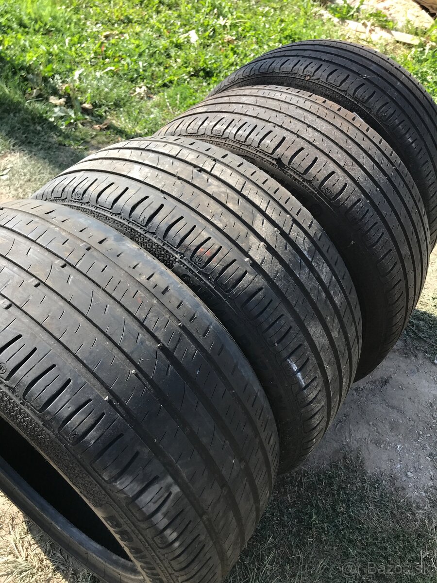 Letne pneu 215/45 r17