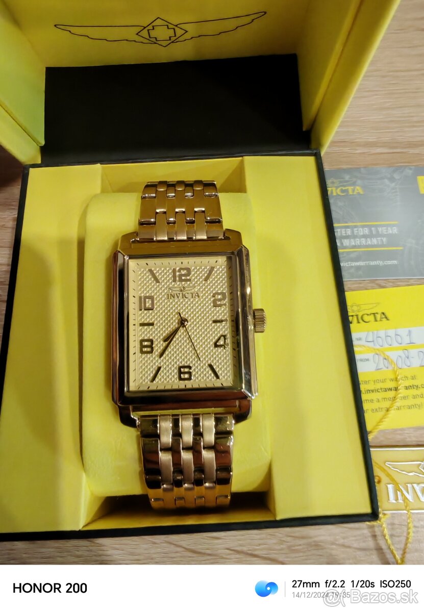 Invicta Vintage 46661 gold