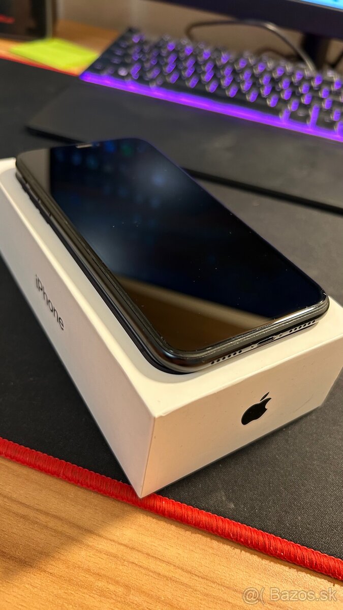 iPhone XR 64