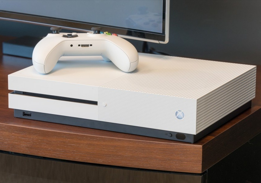 Xbox One S  ( TOP STAV )