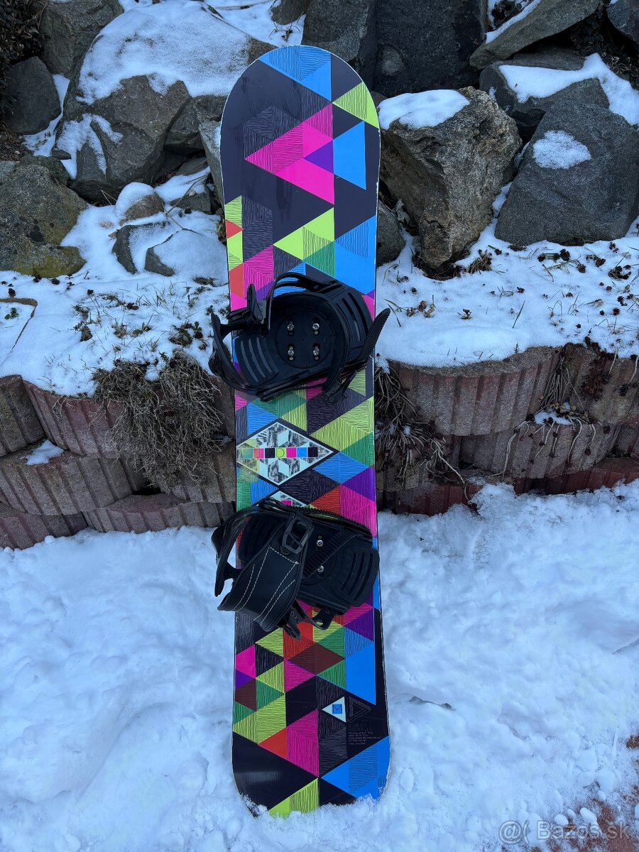 Snowboard s viazaním 125 cm