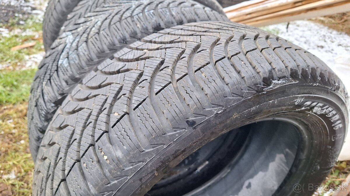 Predam pneu 215/55 r16