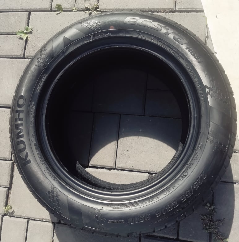 Pneumatiky KUMHO ecsta HS51