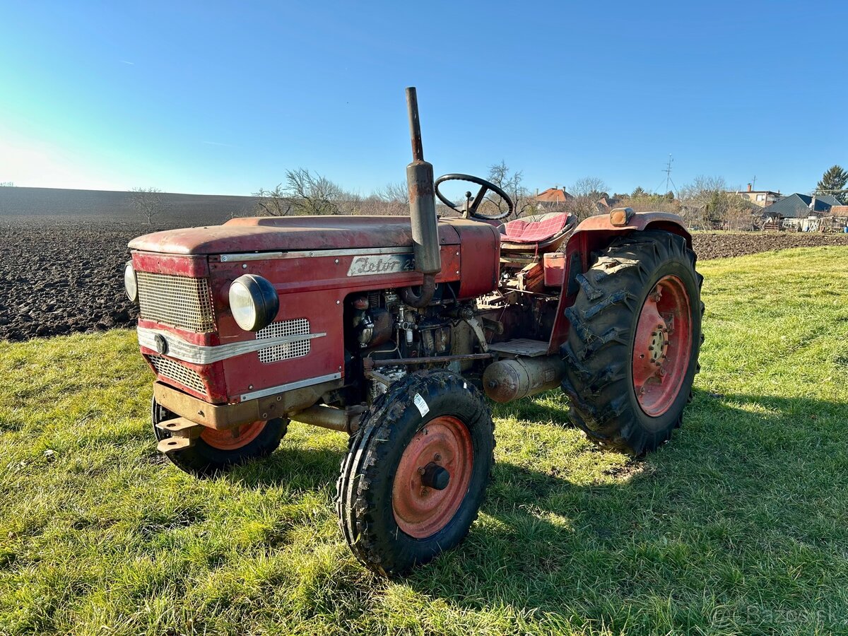 Zetor 2511 POJAZDNÉ