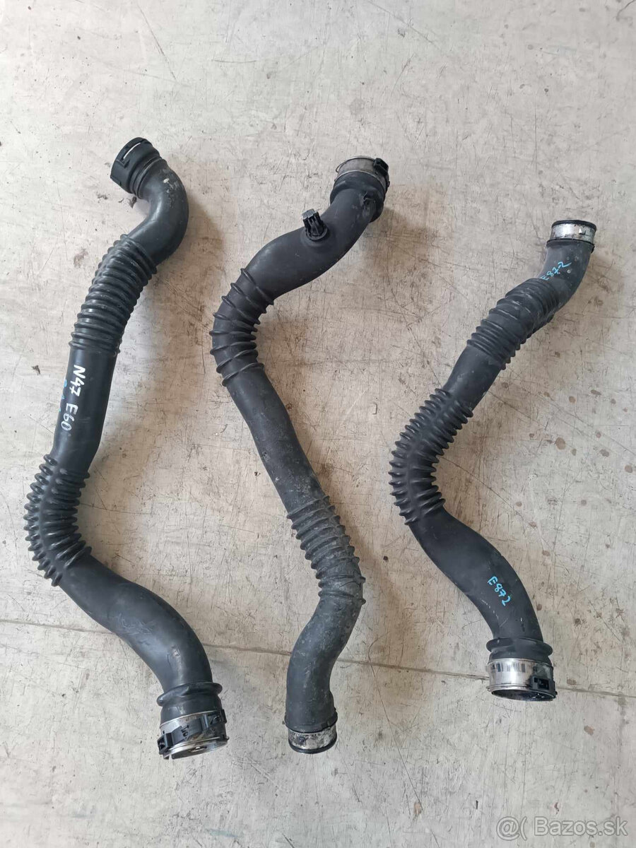 BMW N47 E90, E91, E87, E60 E61 hadica vzduchu