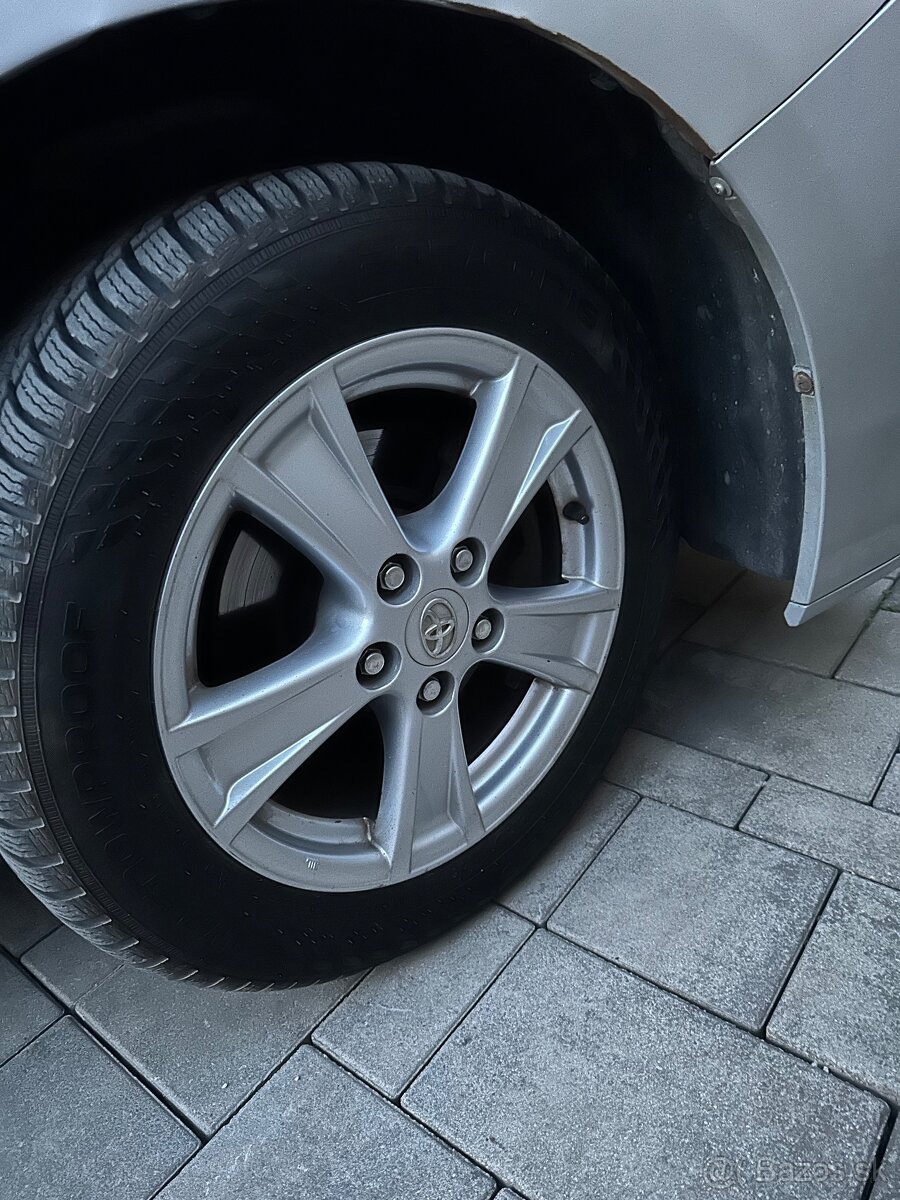 Predám disky Toyota 5x114,3 205/60R16 zimne gumy