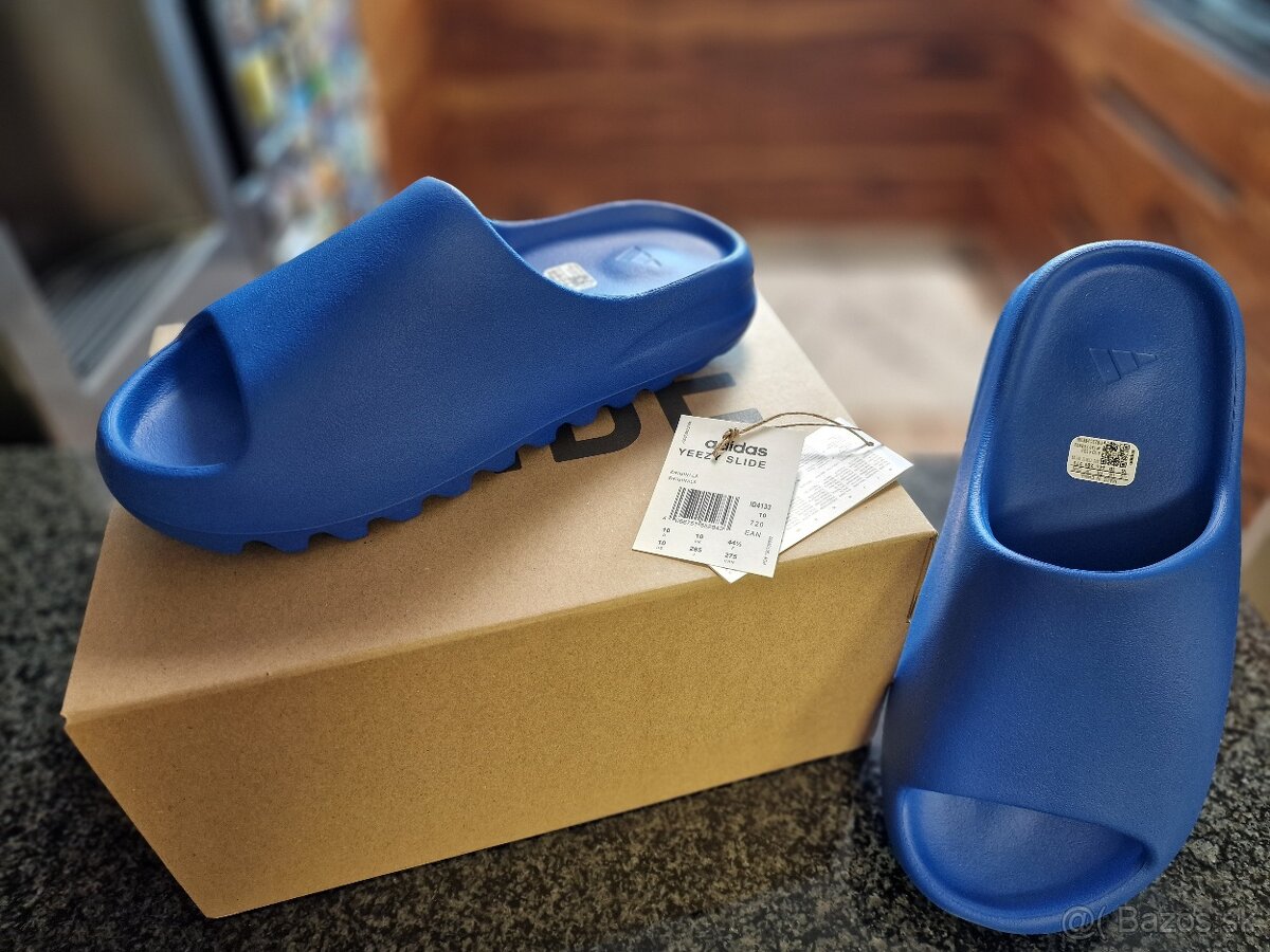 Yeezy Slide Azure